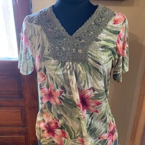 Alfred Dunner woman top size S